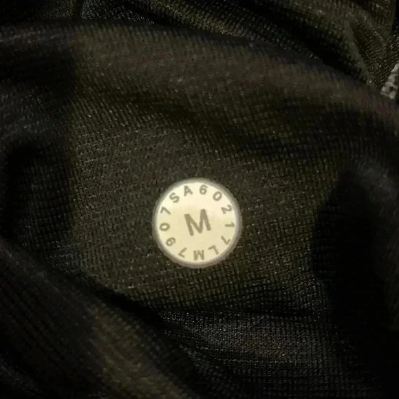 Lululemon Pace Breaker Mens Shorts - Picture 6 of 9